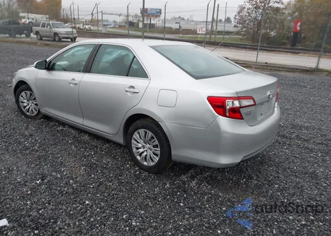 2012 Toyota Camry Se/Le/Xle z USA, uszkodzony, nr VIN 4T1BF1FK6CU620222